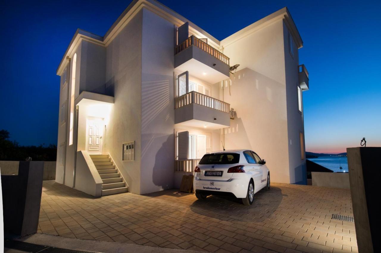 Brand New Aparment With Sea View & Swimming Pool At Ciovo - Villa Fiorentini Трогір Екстер'єр фото