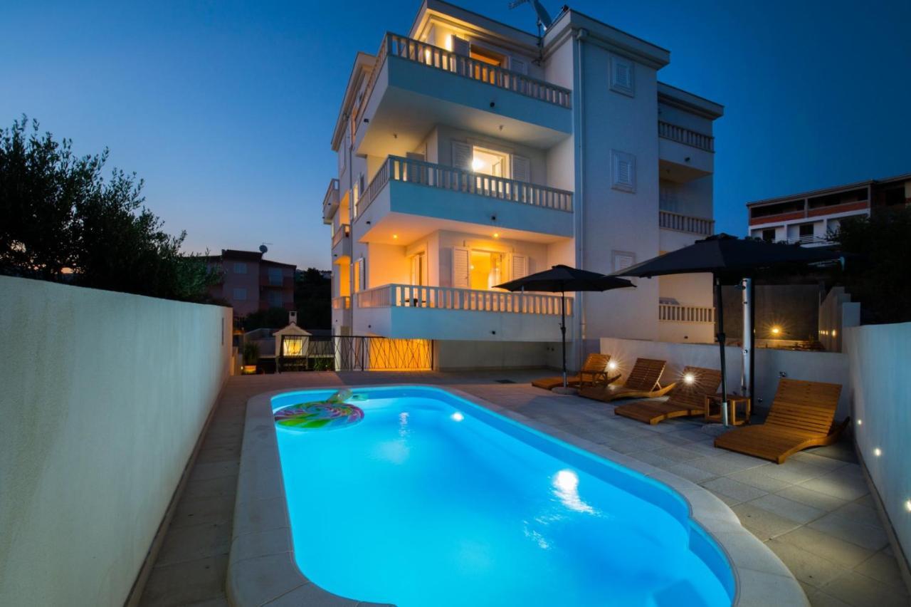 Brand New Aparment With Sea View & Swimming Pool At Ciovo - Villa Fiorentini Трогір Екстер'єр фото