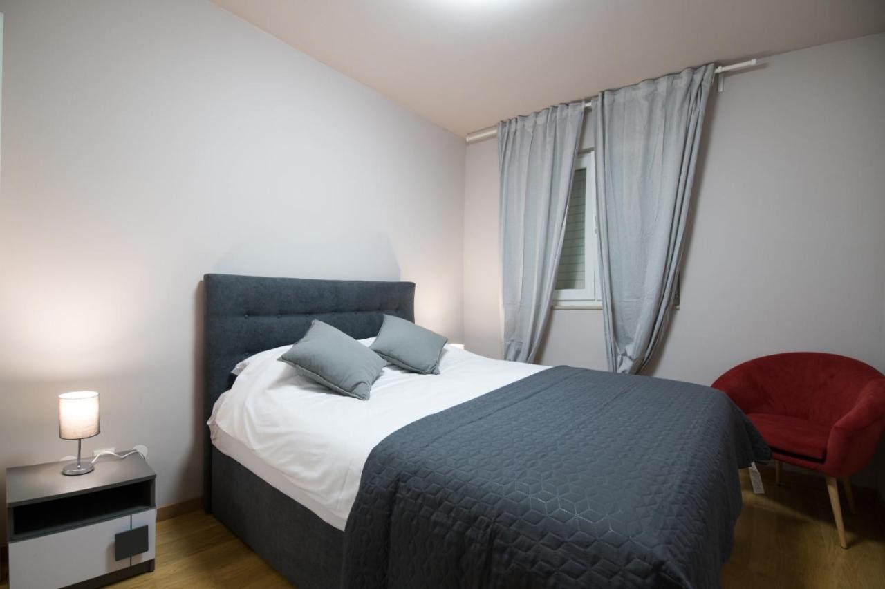 Brand New Aparment With Sea View & Swimming Pool At Ciovo - Villa Fiorentini Трогір Екстер'єр фото